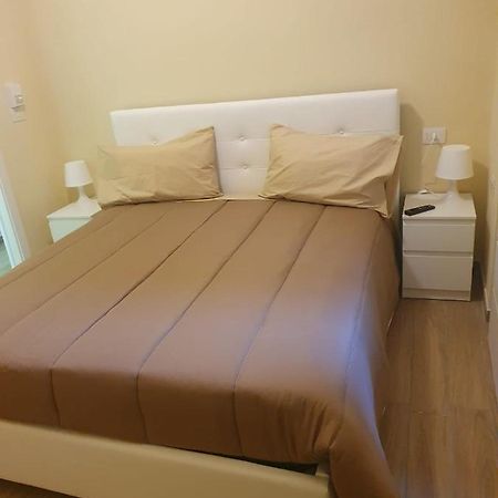 Koas Home Naples Luaran gambar