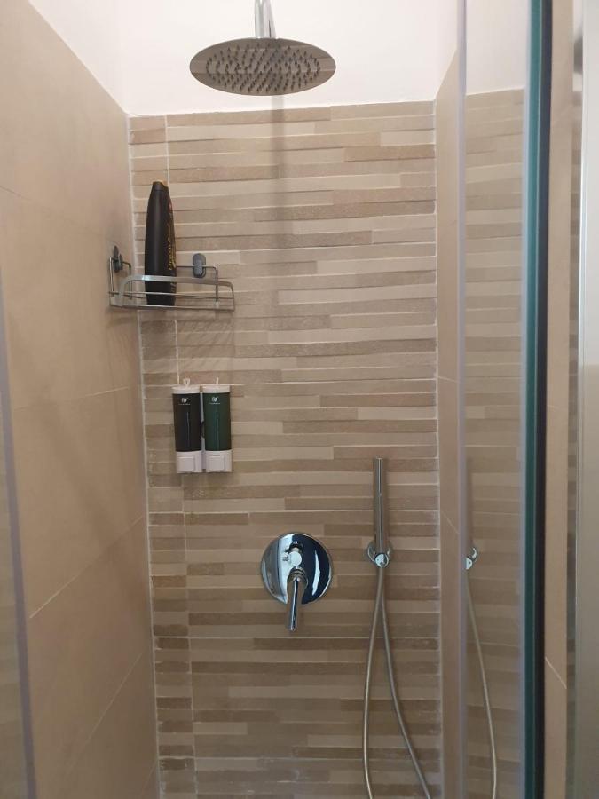 Koas Home Naples Luaran gambar