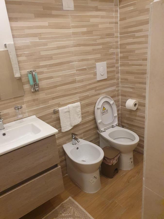 Koas Home Naples Luaran gambar